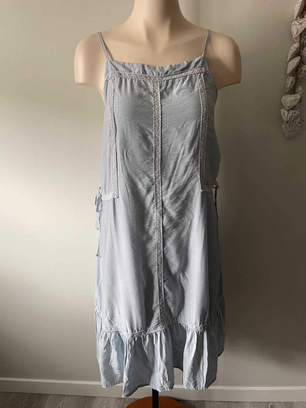 Doe & Rae Boho Cottagecore Lagenlook Crochet Lace Trim Ruffle Hem Blue Dress